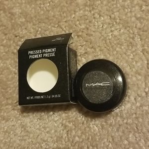MAC Cosmetics Pressed Pigment